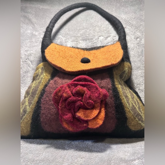 Rising Tide 100% Wool Floral 3D Rose Hippie Shoulder Bag - Picture 4 of 9